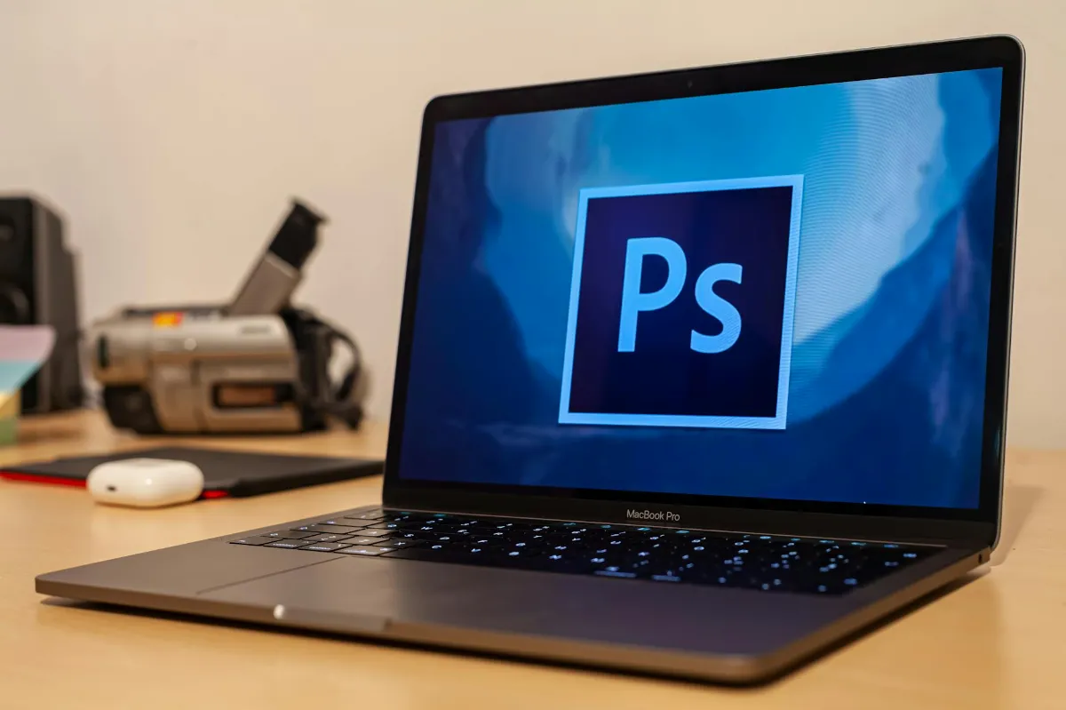 Adobe Photoshop Rilis Fitur AI Generatif