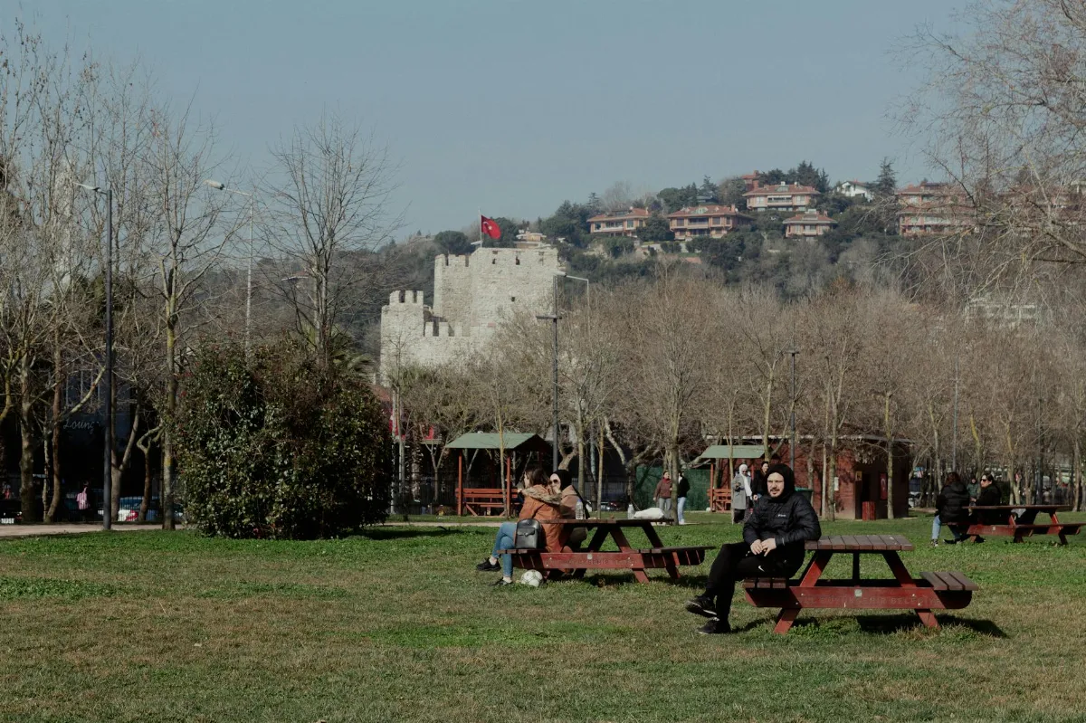 Blue Origin Tunda Penerbangan Turis Luar Angkasa