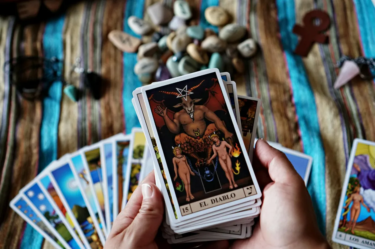 Diablo II: Resurrected Tambah Warlock!